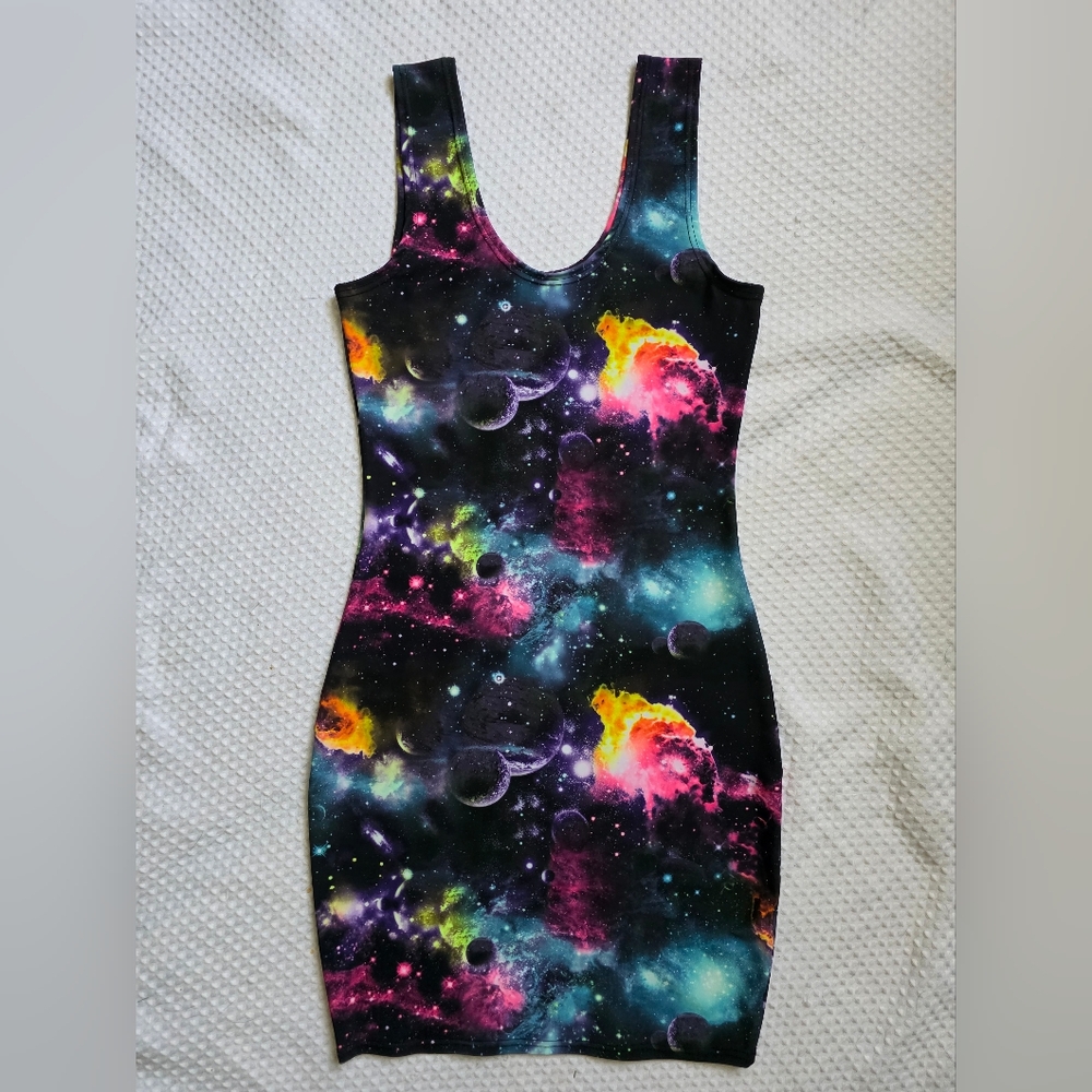 MIX AND MATCH 5/25$ Galaxy Print Sleeveless Dress